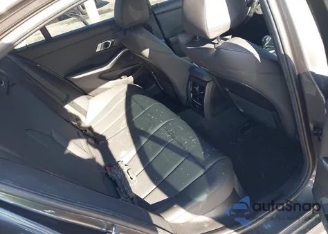 2021 BMW 330I z USA, uszkodzony, nr VIN 3MW5R1J05M8B68628